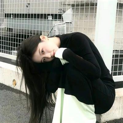 抽象画中的越南少女2